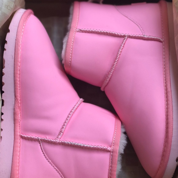 Pink classic ugg boots. - Picture 2 of 4